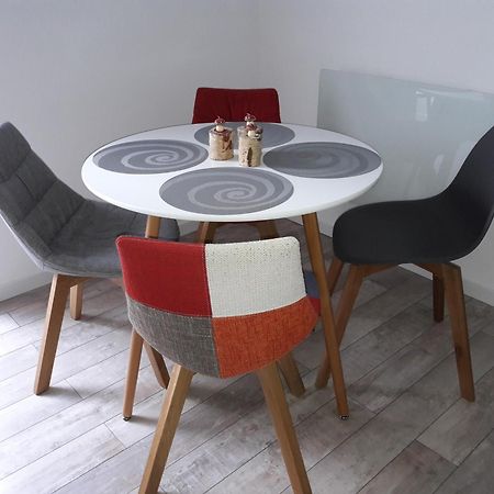 Bed and Breakfast Bruse & Co Oissery Екстер'єр фото